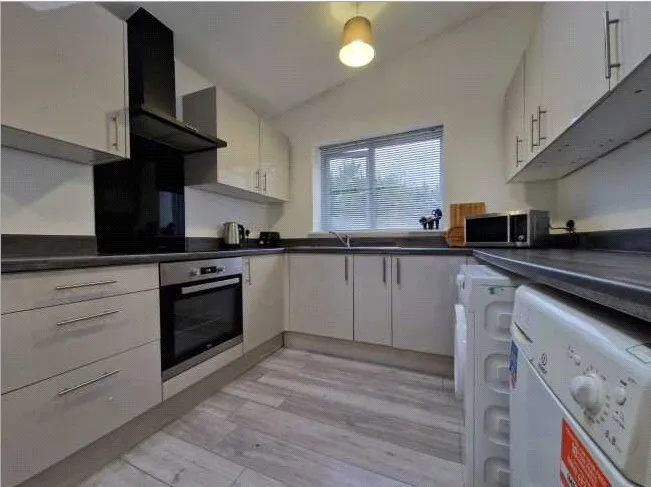 Black Horse Close, Windsor, SL4, photo 6