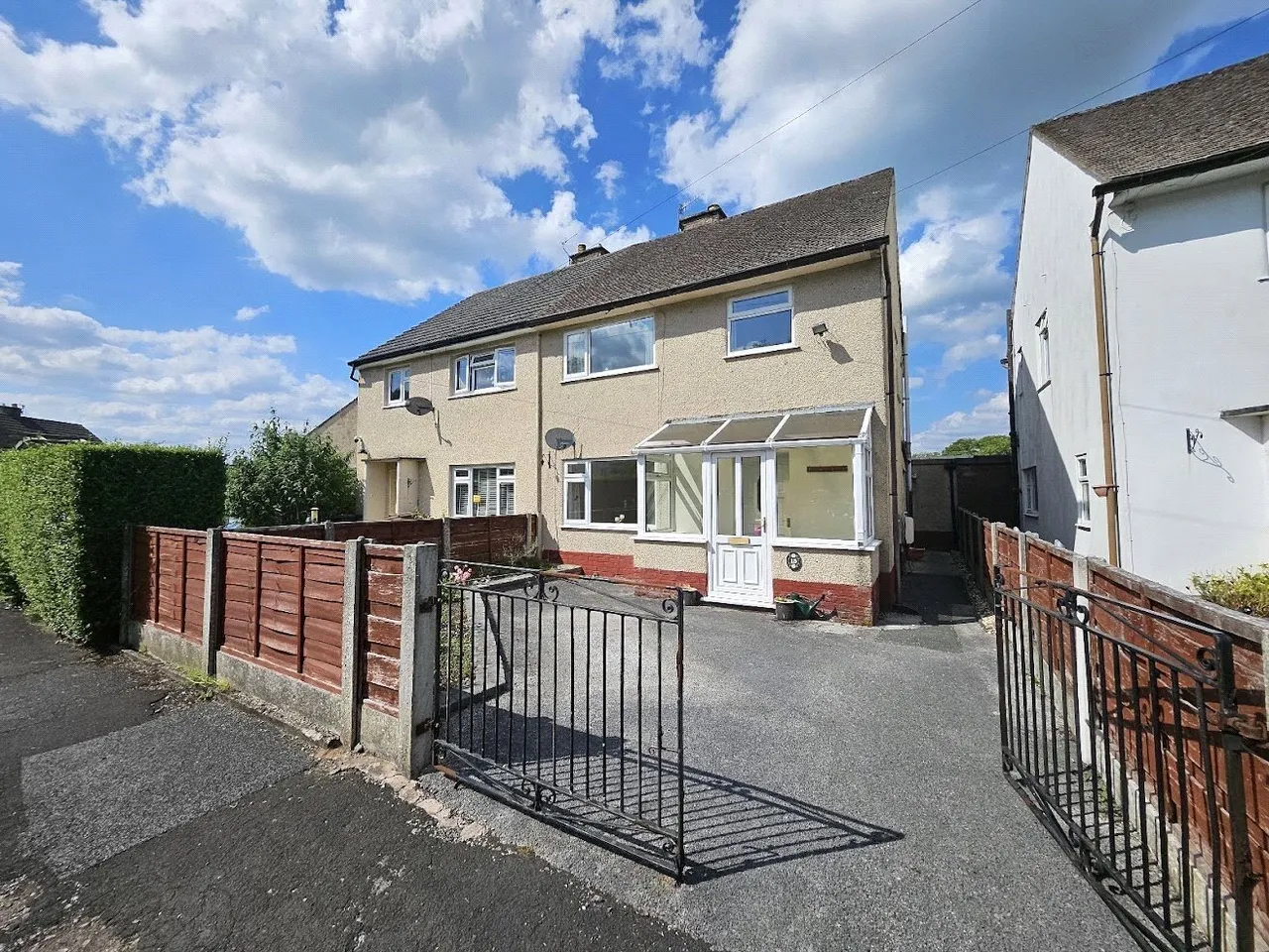 3 bed house for sale — Shallcross Avenue, Whaley Bridge, High Peak, Derbyshire, SK23