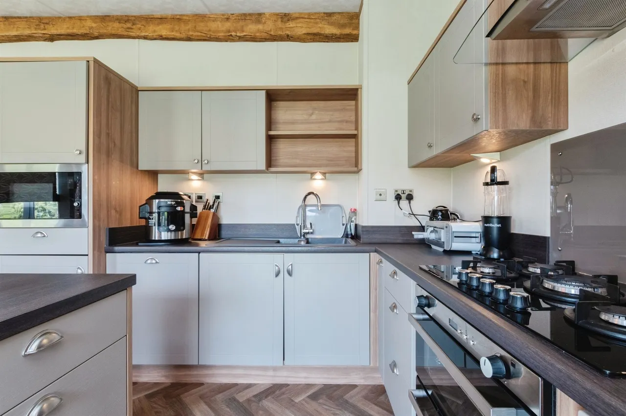 Lyndhurst Road, Landford, SP5, photo 15