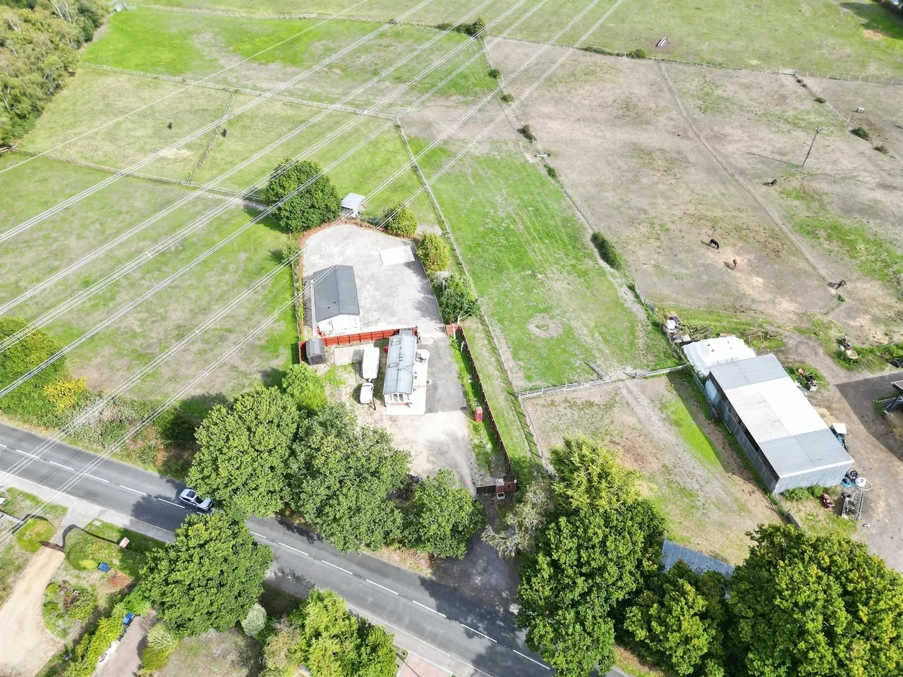 Lyndhurst Road, Landford, SP5, photo 21