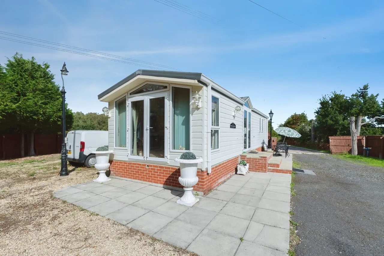 Lyndhurst Road, Landford, SP5, photo 2