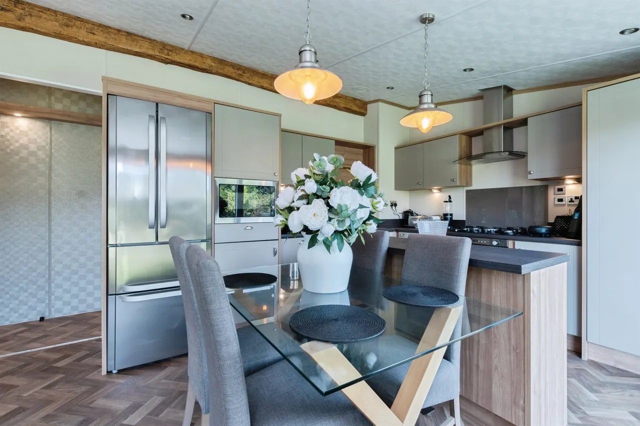 Lyndhurst Road, Landford, SP5, photo 8