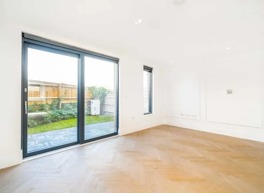 Bryanston Close, Norwood Green, UB2, photo 4