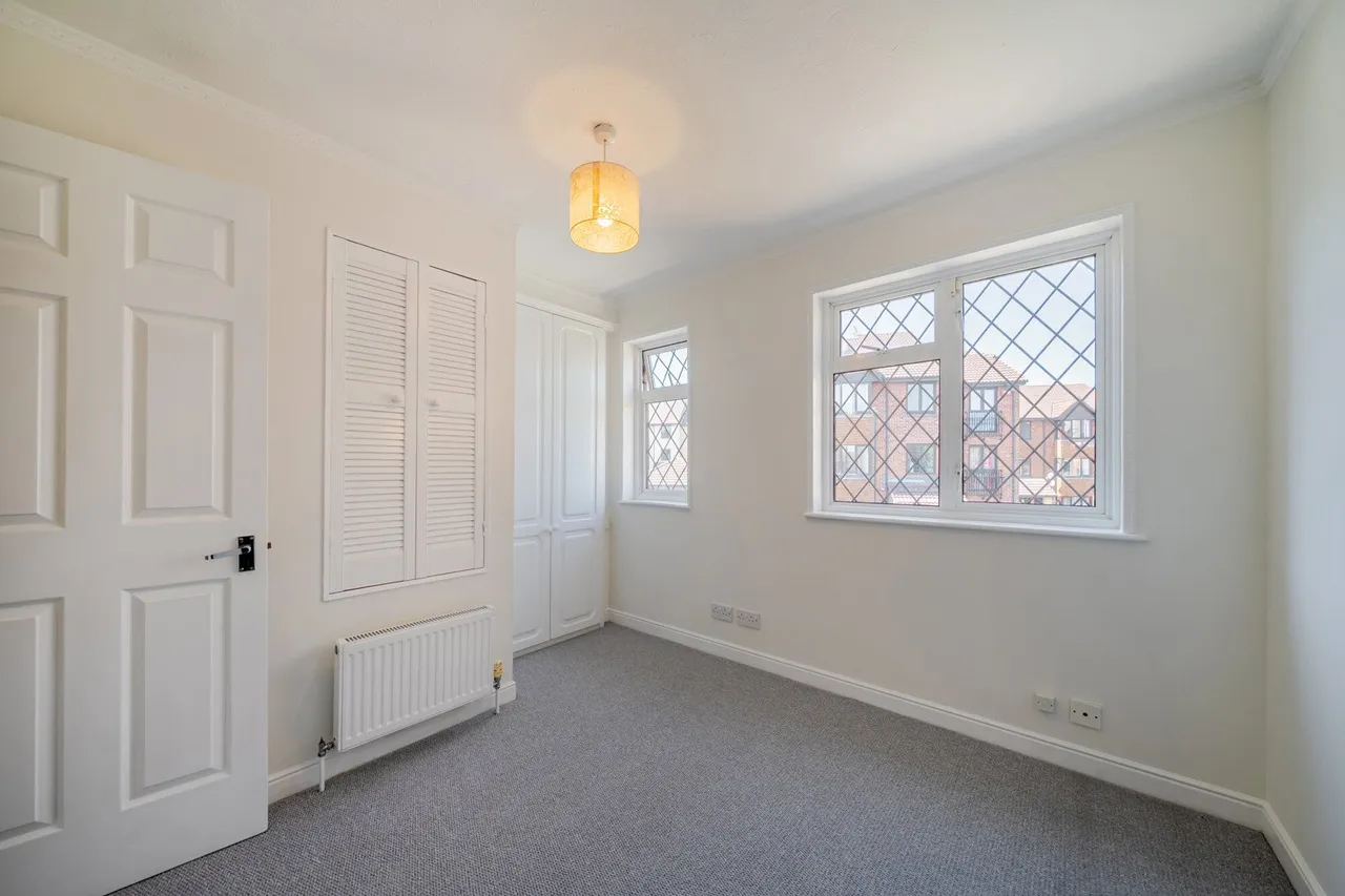 Gables Close, SE12, photo 14