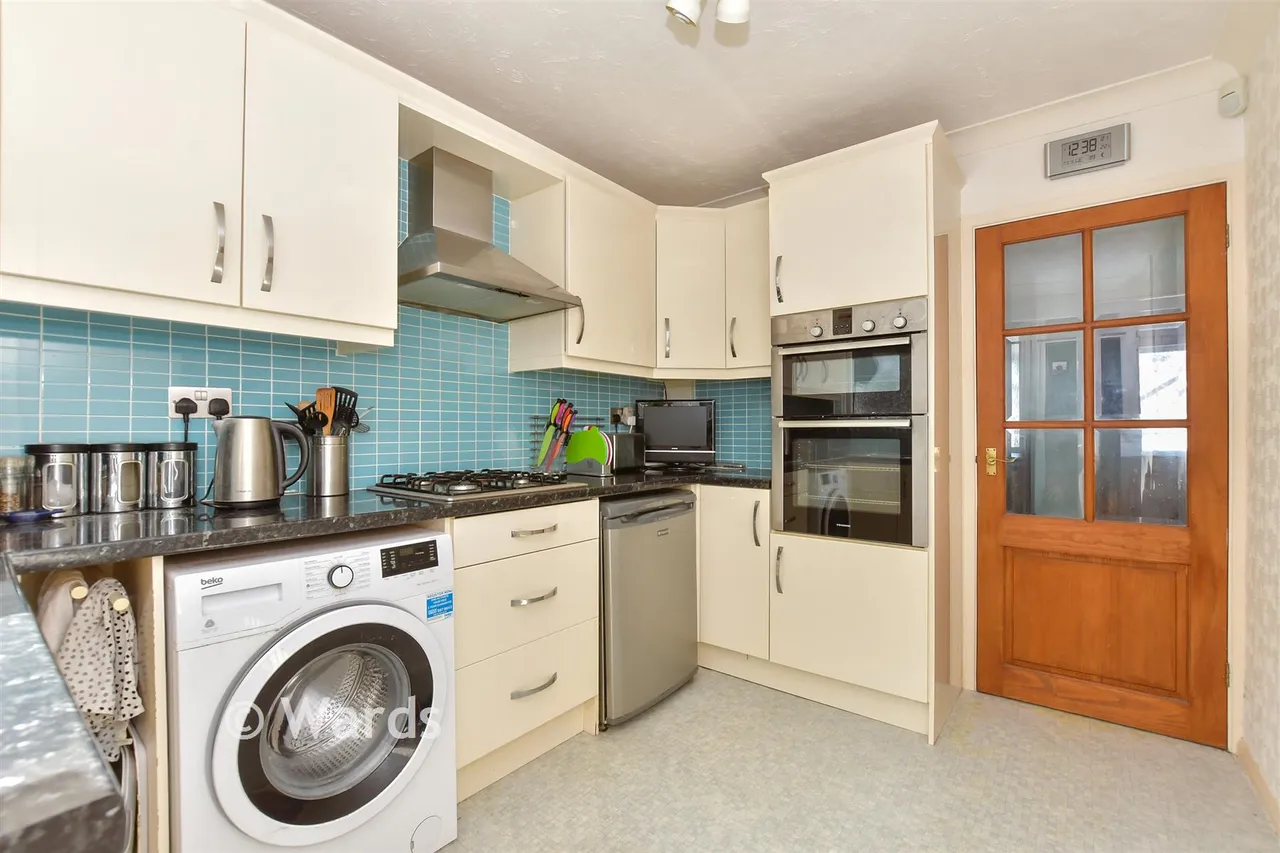 Hall Crescent, Sholden, CT14, photo 5