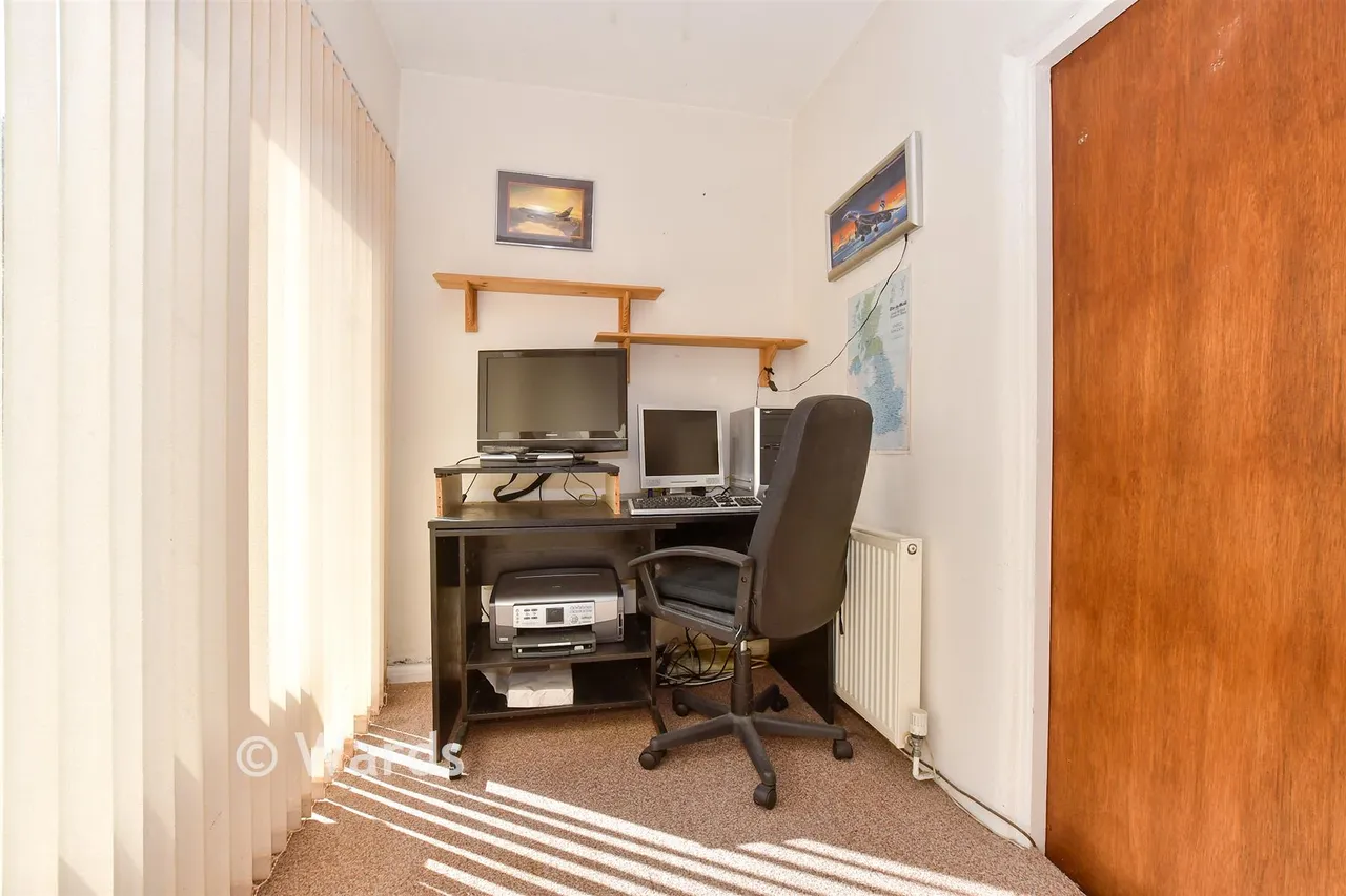 Hall Crescent, Sholden, CT14, photo 9