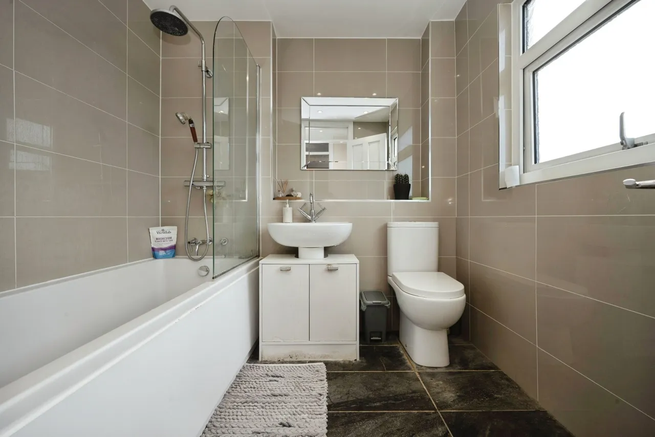 Needwood Road, Bedford, MK41, photo 11