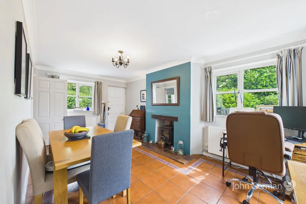 The Old Post Office, Copmere End, photo 2