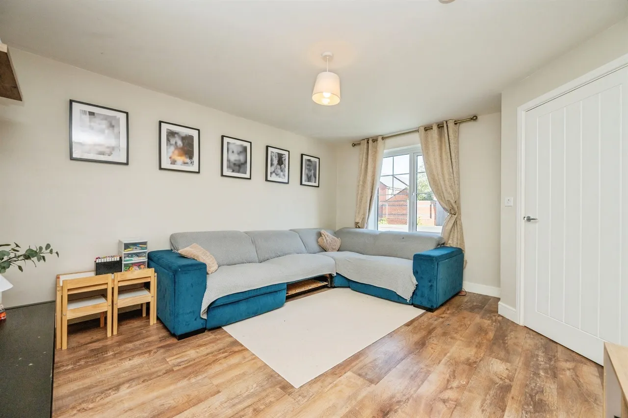 Cortland Way, Stourport-On-Severn, DY13, photo 4