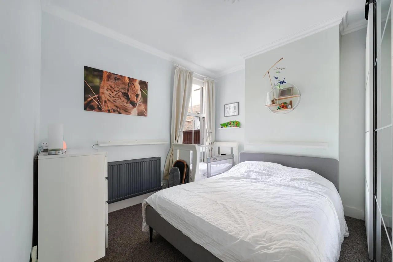 Mafeking Avenue, Brentford, TW8, photo 7