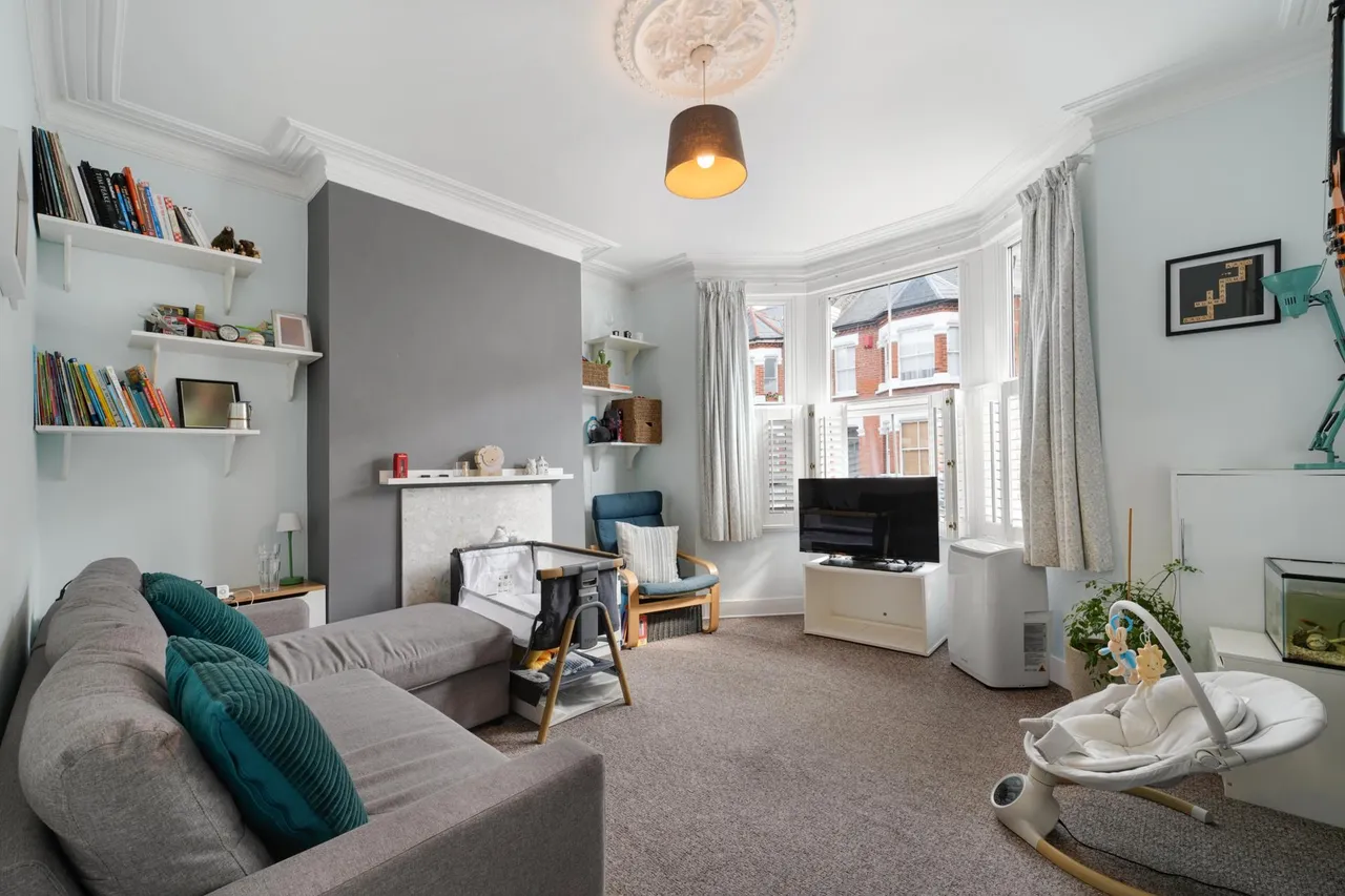 Mafeking Avenue, Brentford, TW8, photo 10