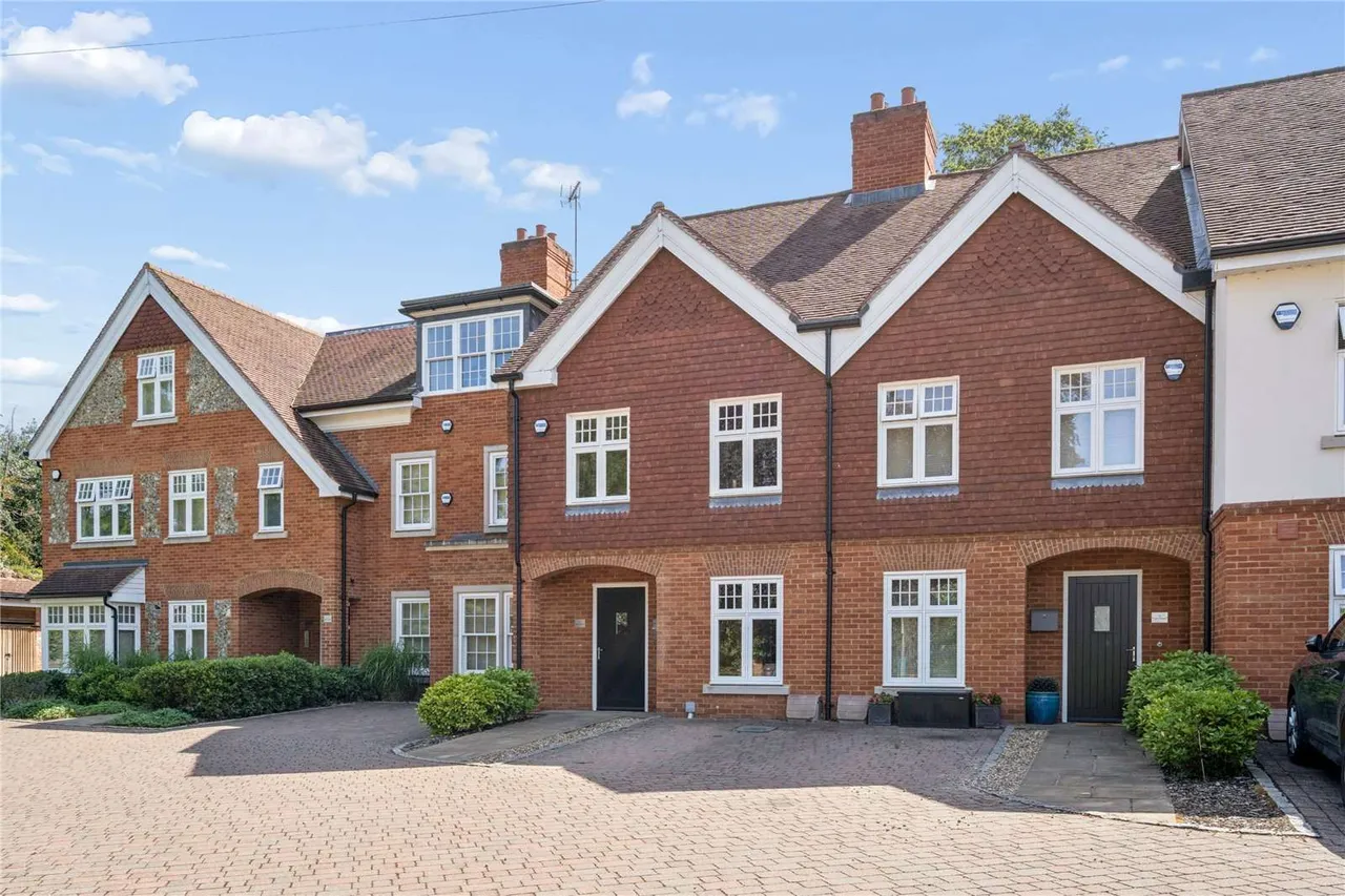 4 bed house for sale — High Street, Wargrave, Reading, Berkshire, RG10 8BU