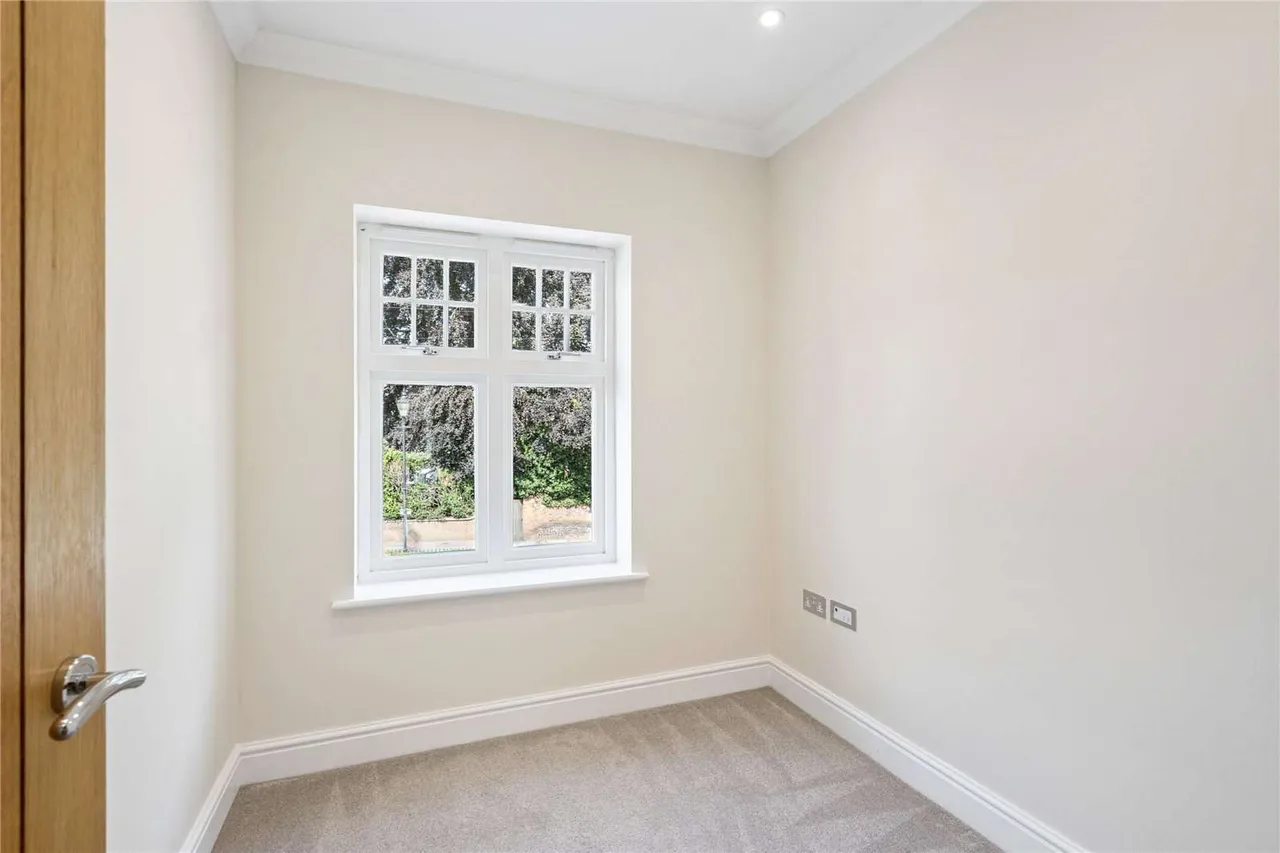 High Street, Wargrave, Reading, Berkshire, RG10 8BU, photo 11