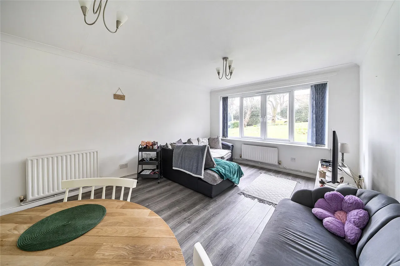 2 bed flat for sale — Foxgrove Road, Beckenham, BR3