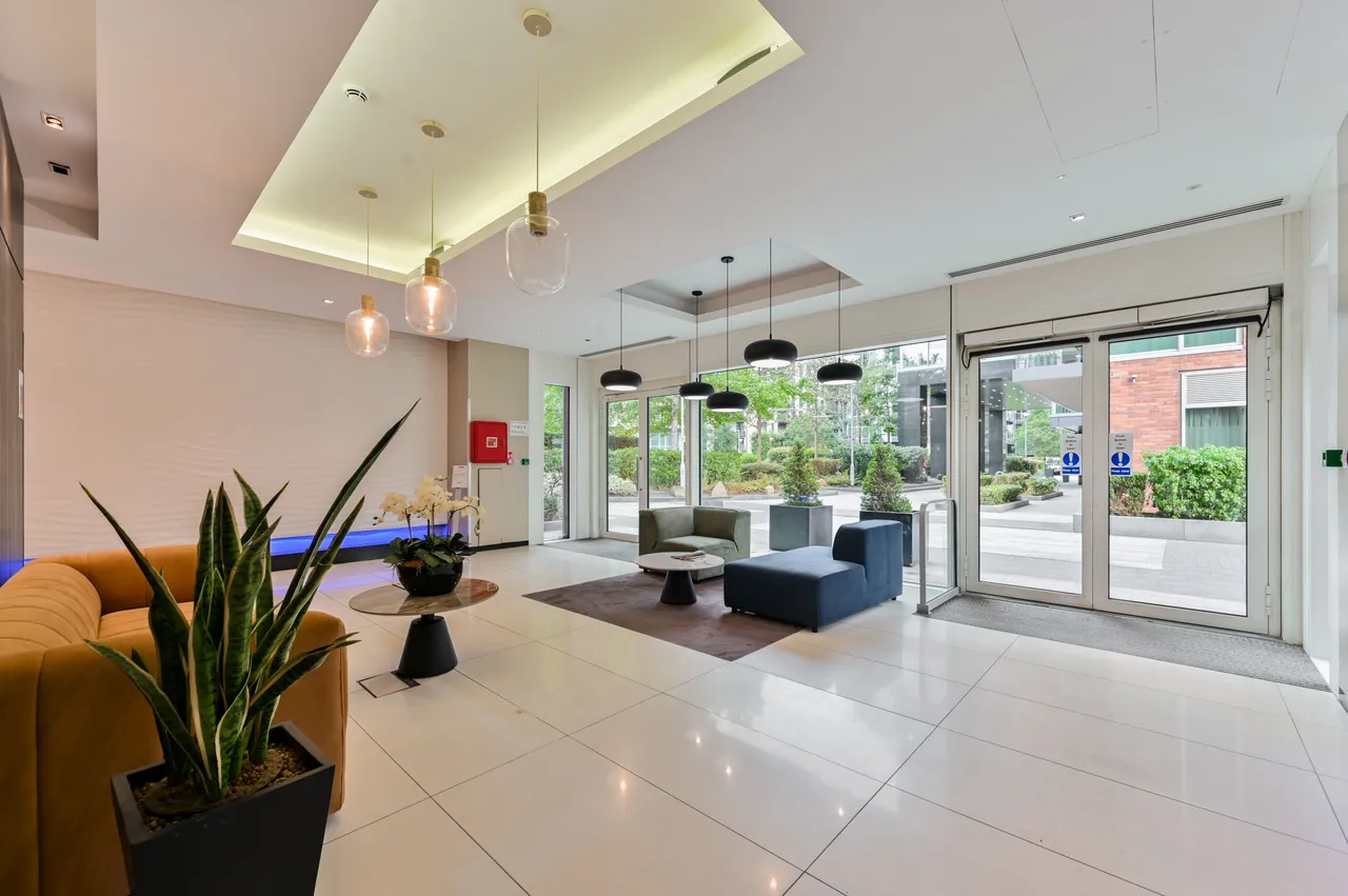 30 Ascensis Tower, Juniper Drive, London, photo 9