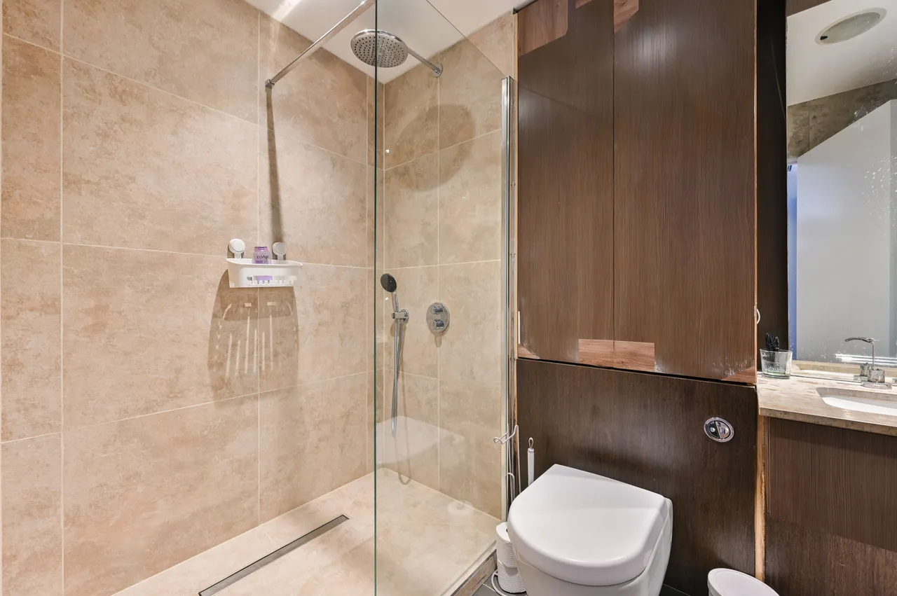 30 Ascensis Tower, Juniper Drive, London, photo 6