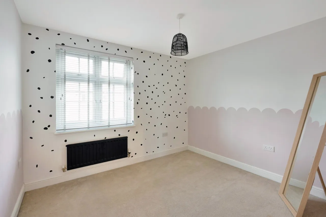 Honeysuckle Avenue, Shurdington, GL53, photo 9