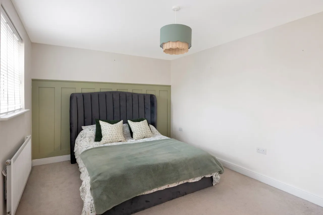 Honeysuckle Avenue, Shurdington, GL53, photo 8