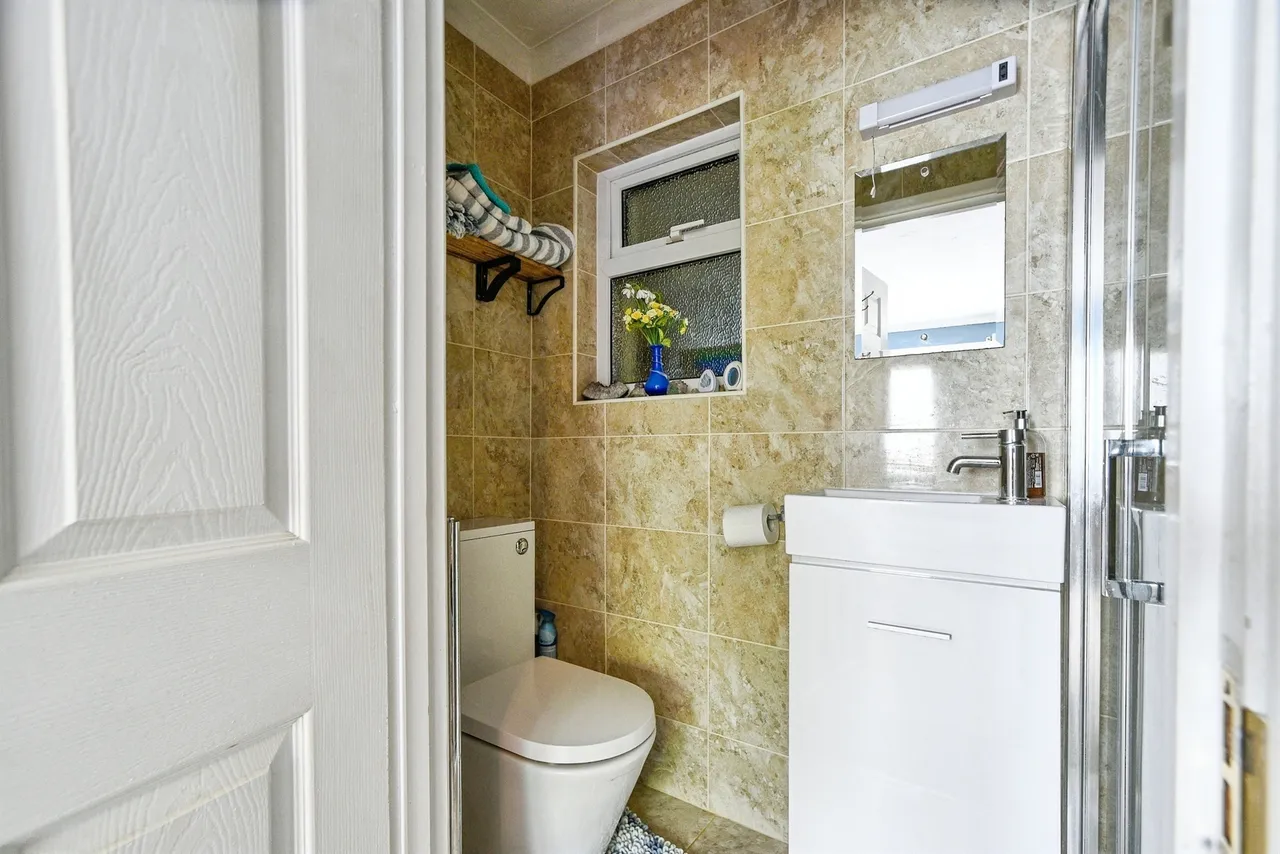 Cowleaze Close, Shrivenham, Swindon, photo 11