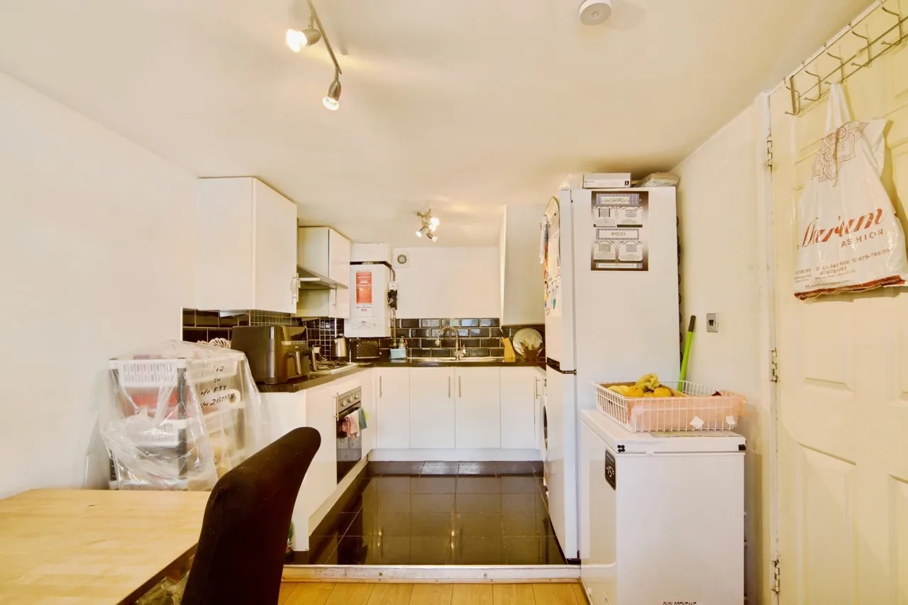 Clarence Road, Manor Park, London, E12, photo 2