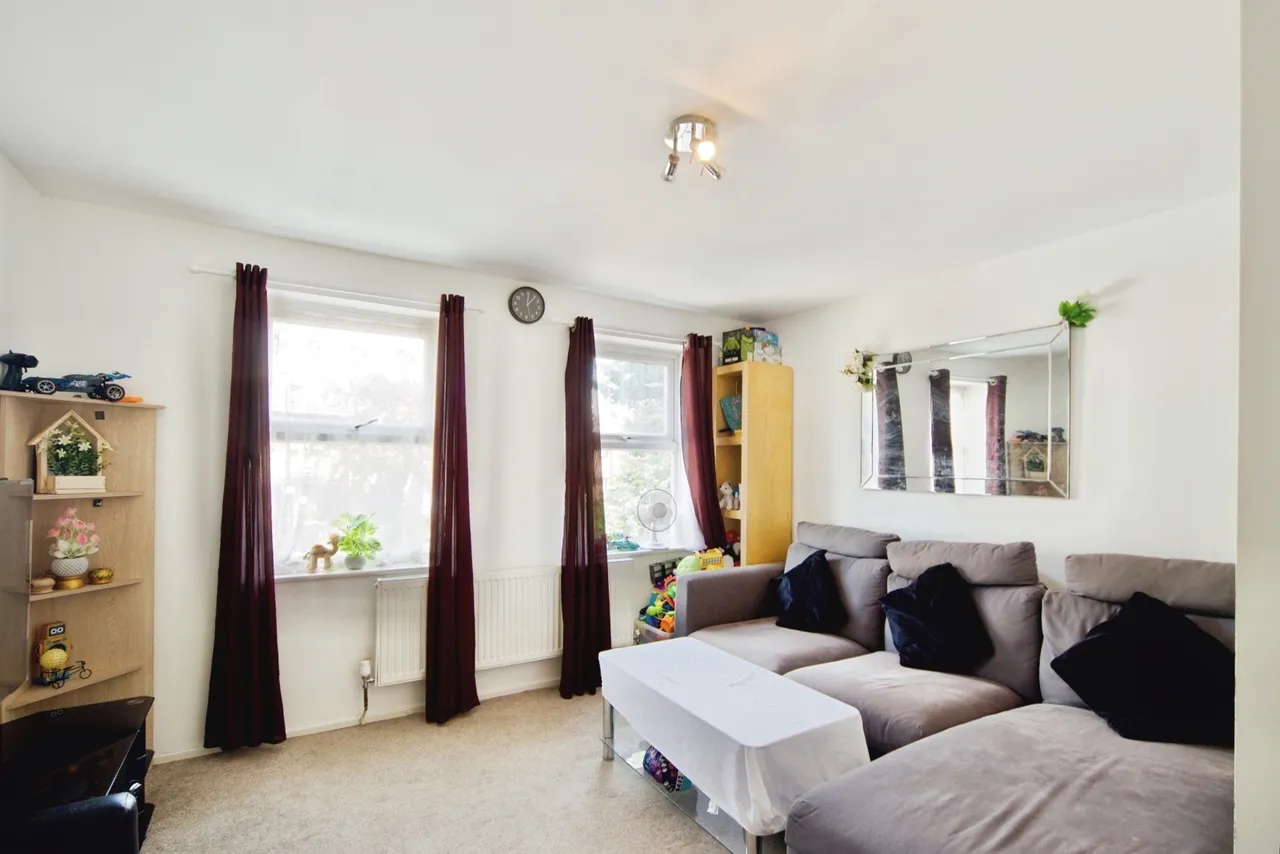 2 bed house for sale — Clarence Road, Manor Park, London, E12