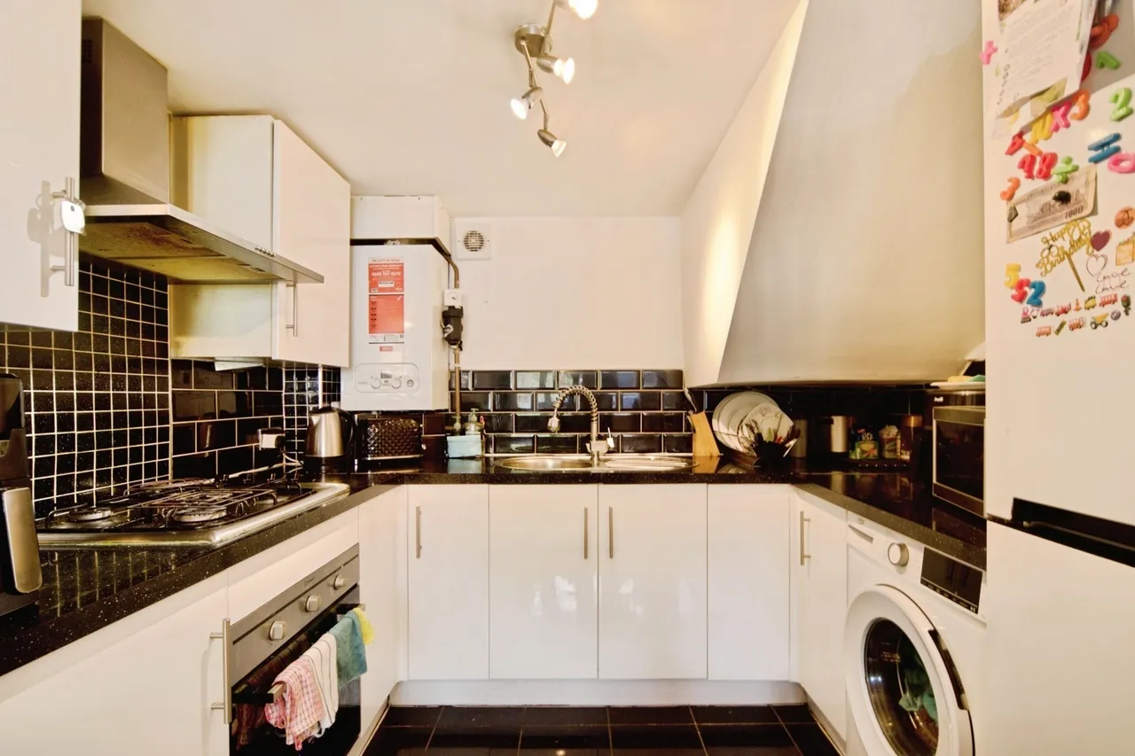 Clarence Road, Manor Park, London, E12, photo 12