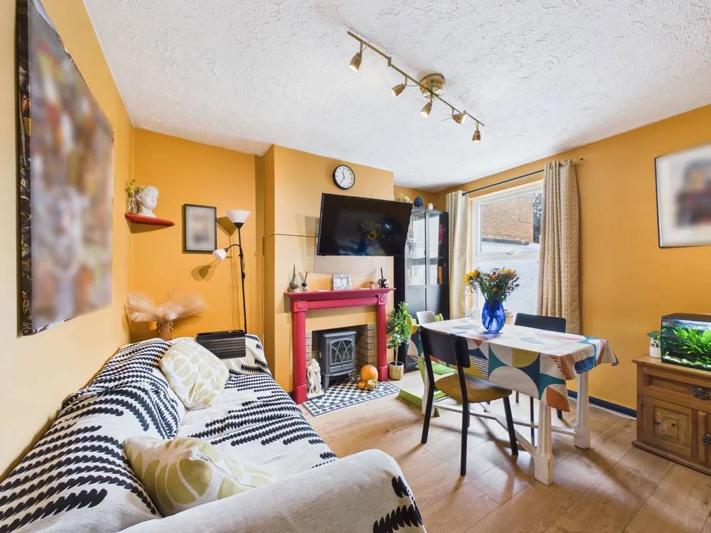 Swindon Road, Cheltenham, GL51, photo 2