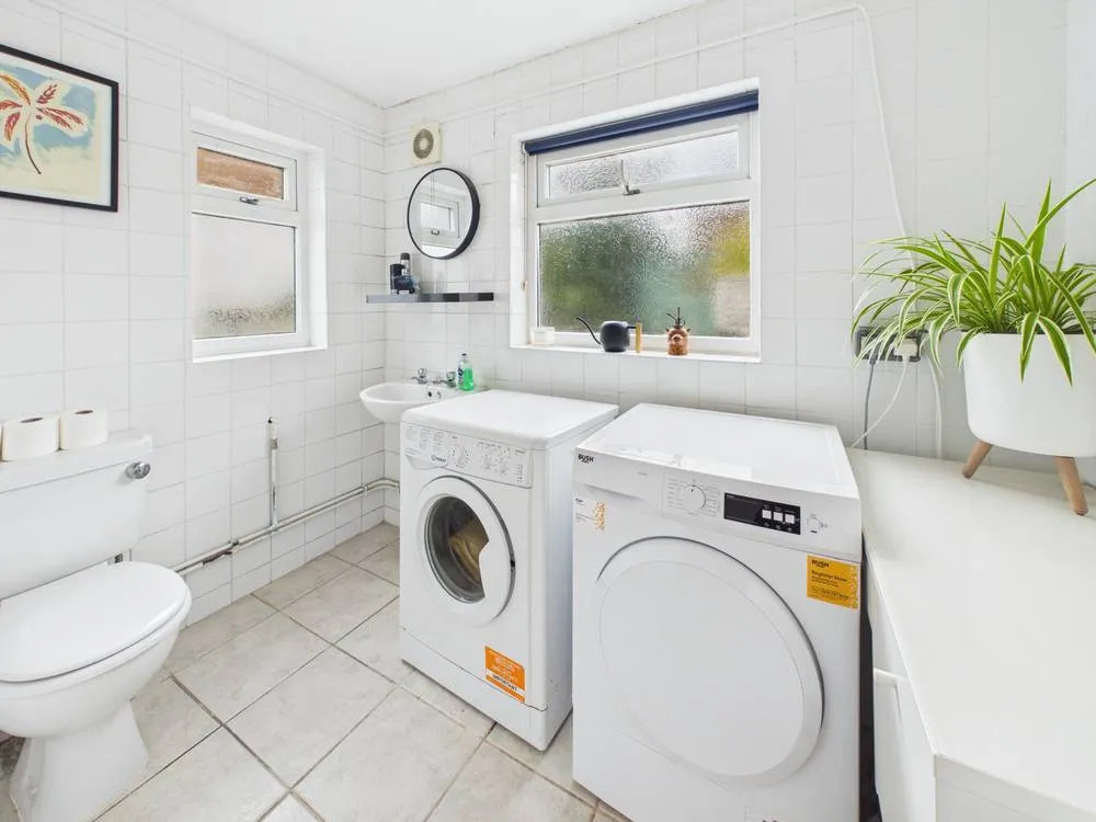Swindon Road, Cheltenham, GL51, photo 9