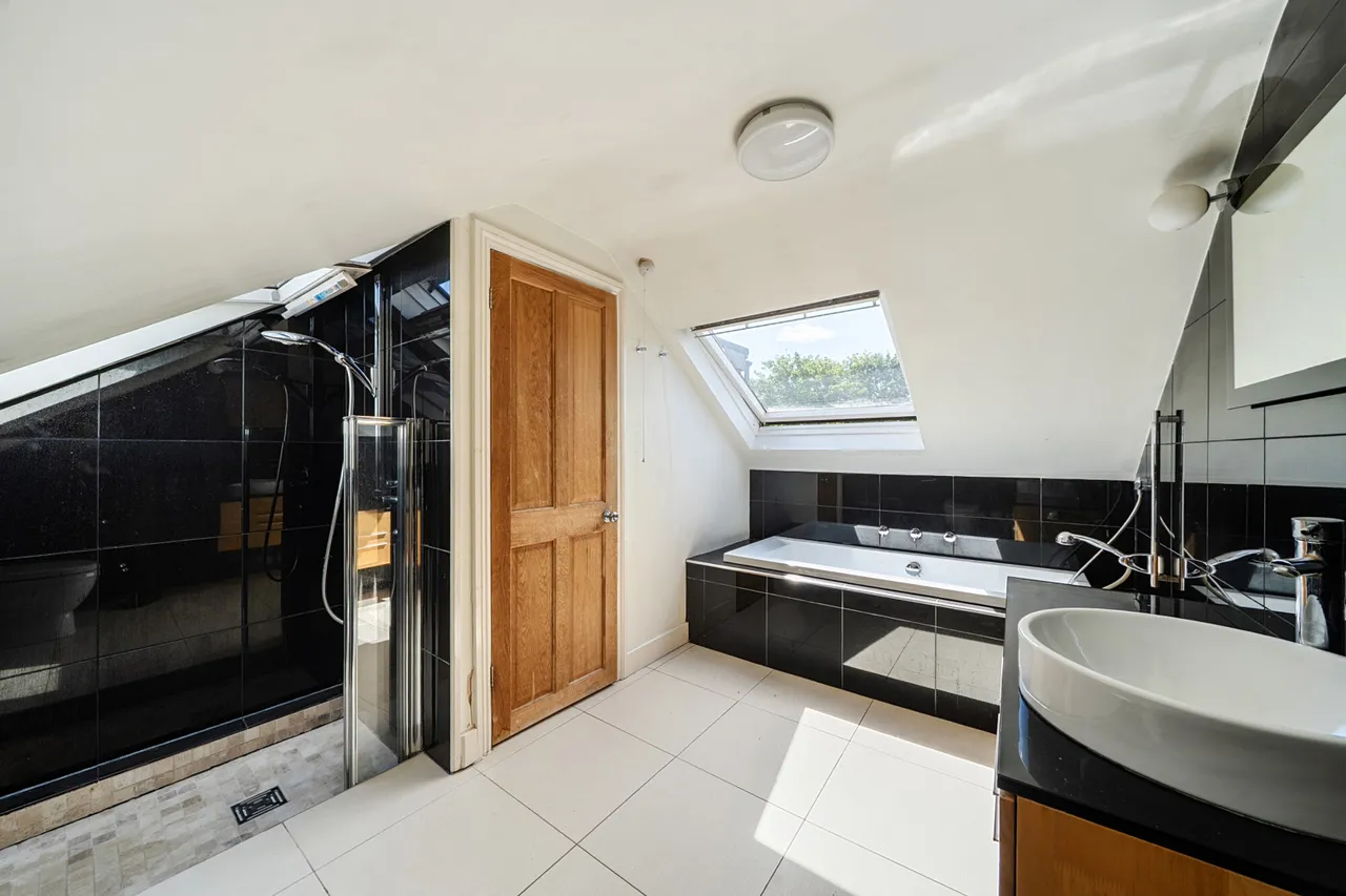 Church Lane, Mill End, WD3, photo 8