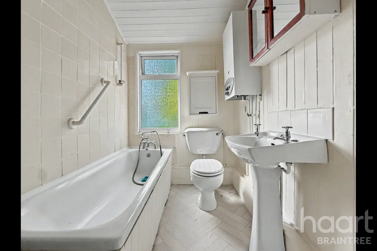 Manor Street, CM7, photo 8