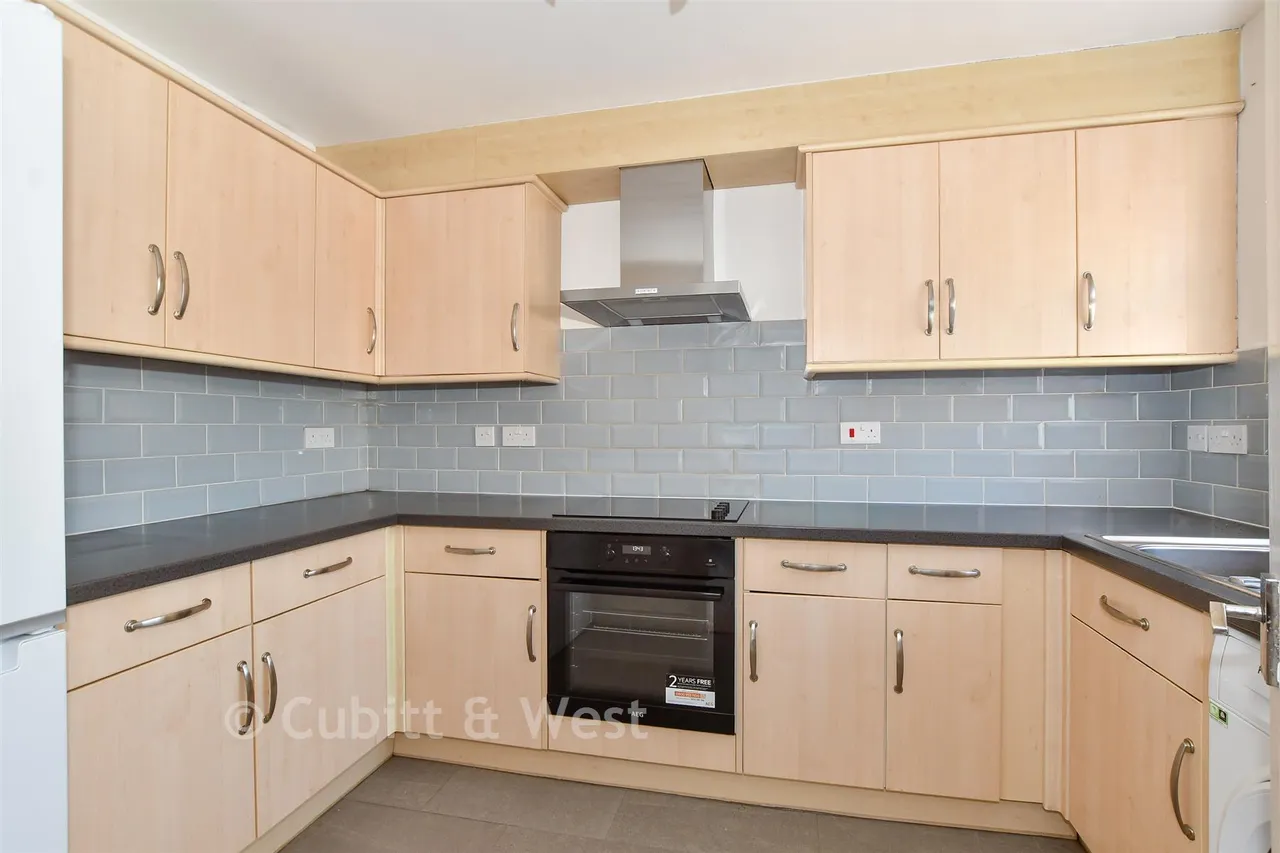 Ambleside Gardens, Sutton, SM2, photo 2
