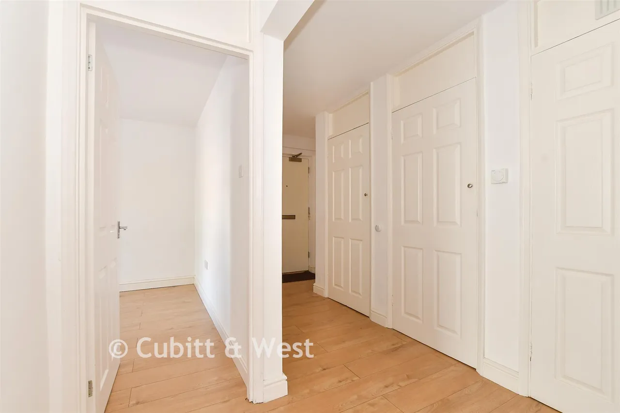 Ambleside Gardens, Sutton, SM2, photo 10