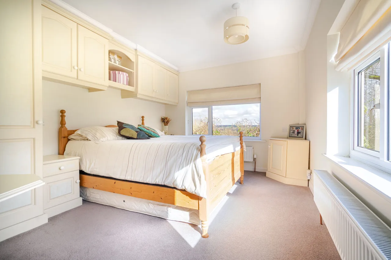 Haw Lane, High Wycombe, HP14, photo 17