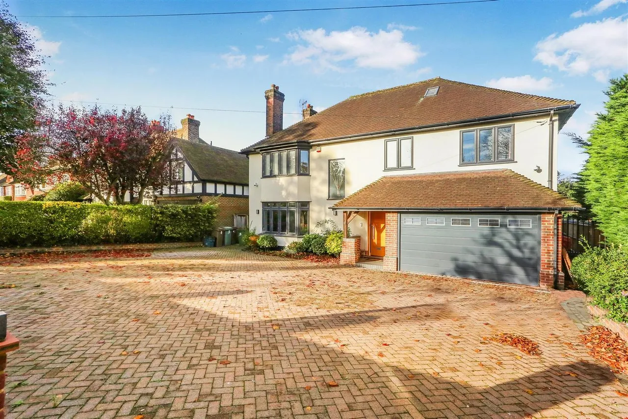 Shirley Avenue, South Cheam, SM2, photo 52