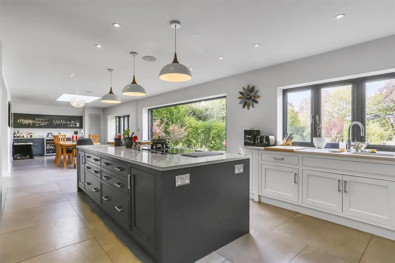 Shirley Avenue, South Cheam, SM2, photo 13