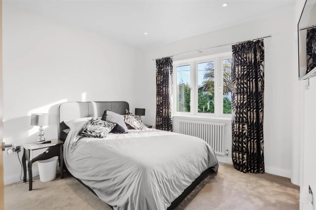 Shirley Avenue, South Cheam, SM2, photo 41
