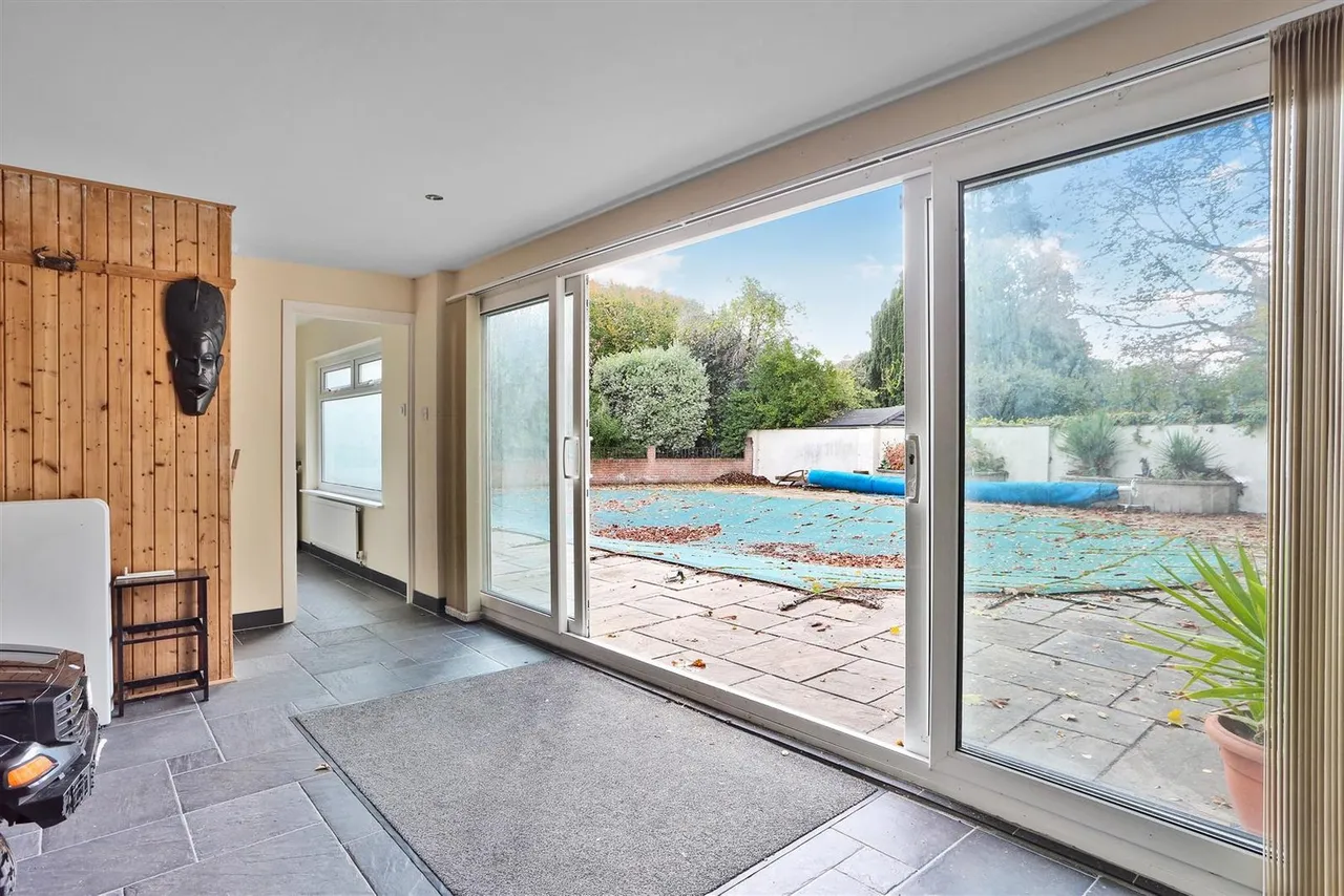 Shirley Avenue, South Cheam, SM2, photo 24