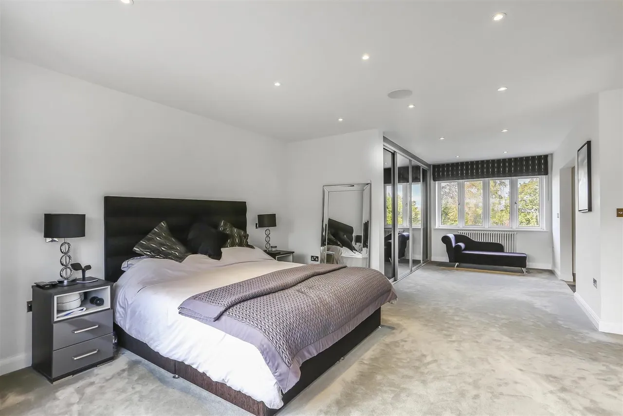 Shirley Avenue, South Cheam, SM2, photo 32