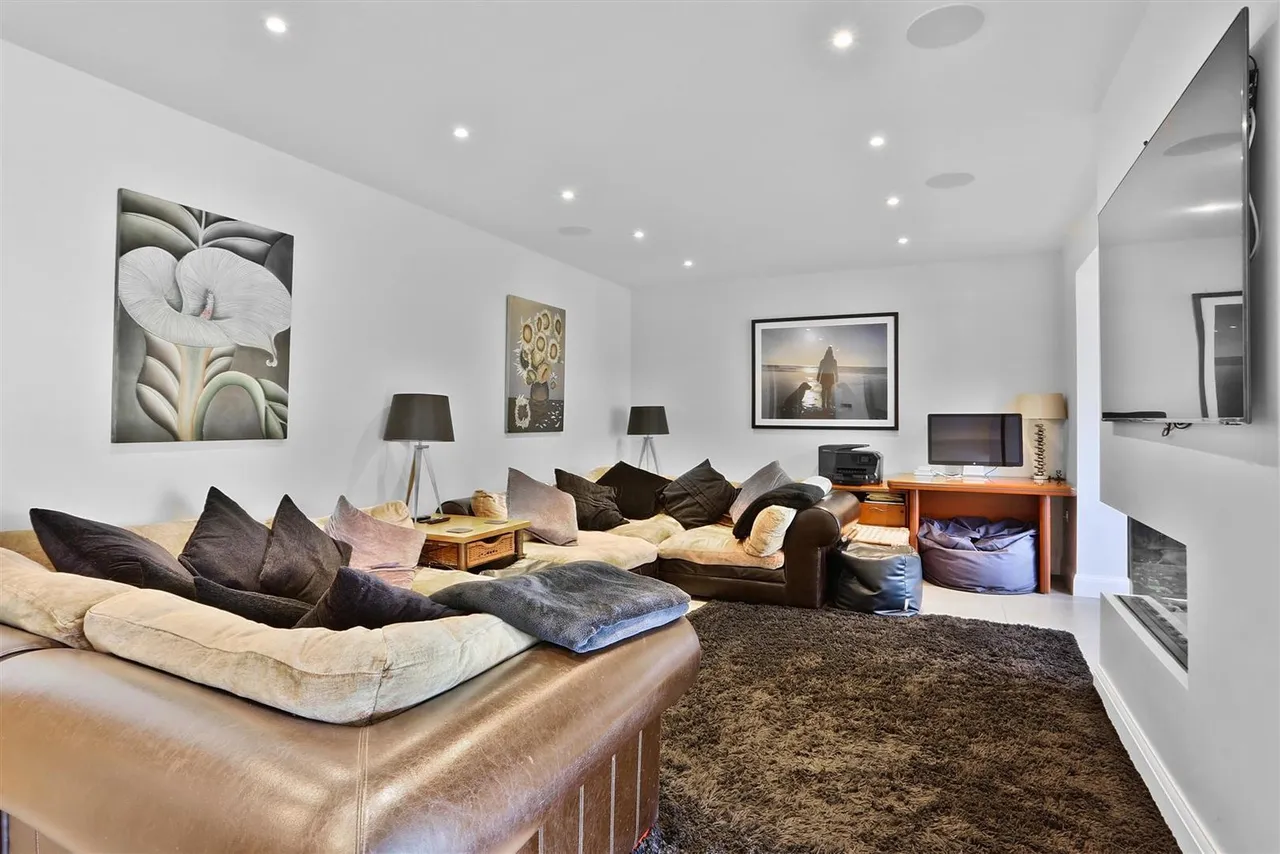 Shirley Avenue, South Cheam, SM2, photo 5