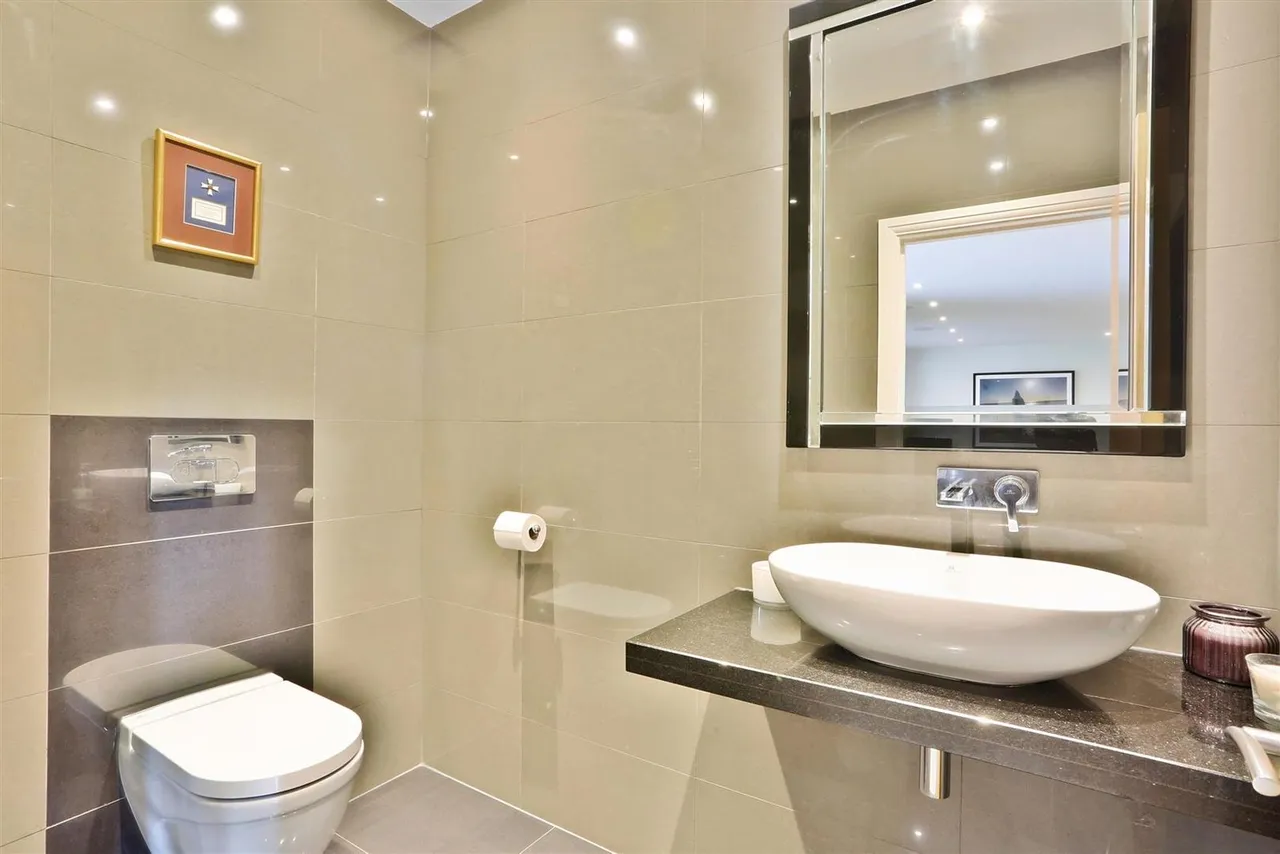 Shirley Avenue, South Cheam, SM2, photo 15