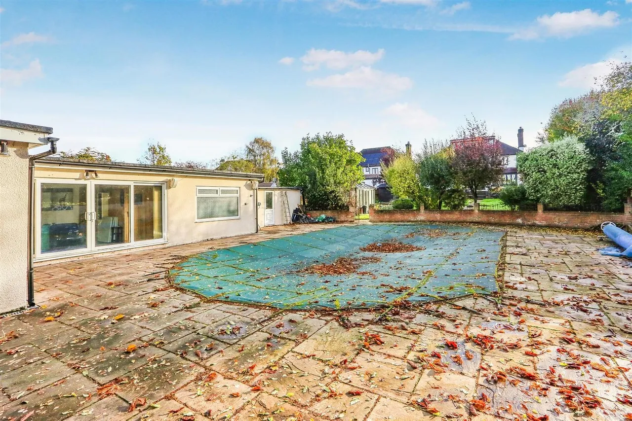 Shirley Avenue, South Cheam, SM2, photo 21