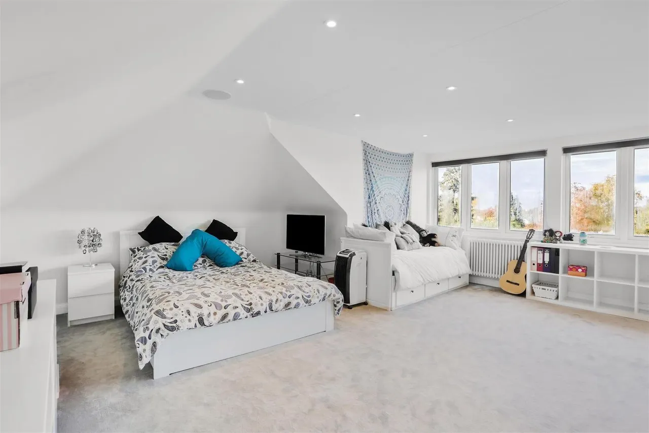 Shirley Avenue, South Cheam, SM2, photo 49