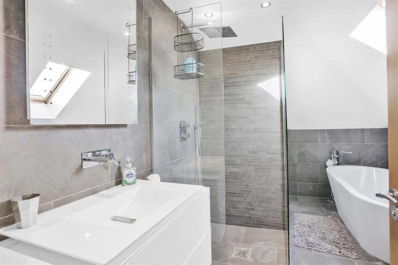Shirley Avenue, South Cheam, SM2, photo 50