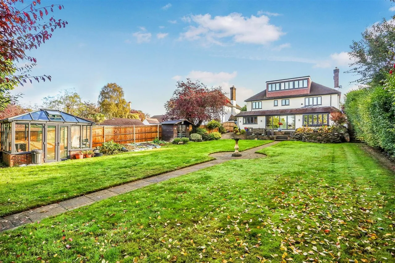 4 bed house for sale, Shirley Avenue, South Cheam, SM2