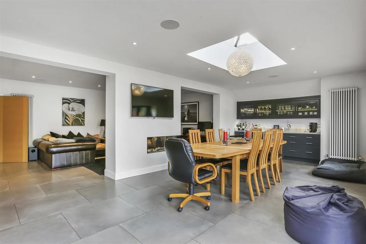 Shirley Avenue, South Cheam, SM2, photo 10