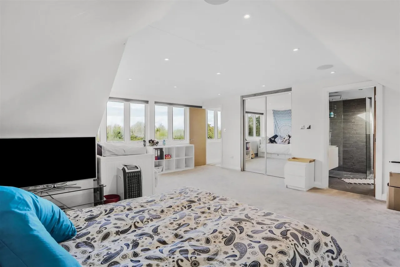Shirley Avenue, South Cheam, SM2, photo 51