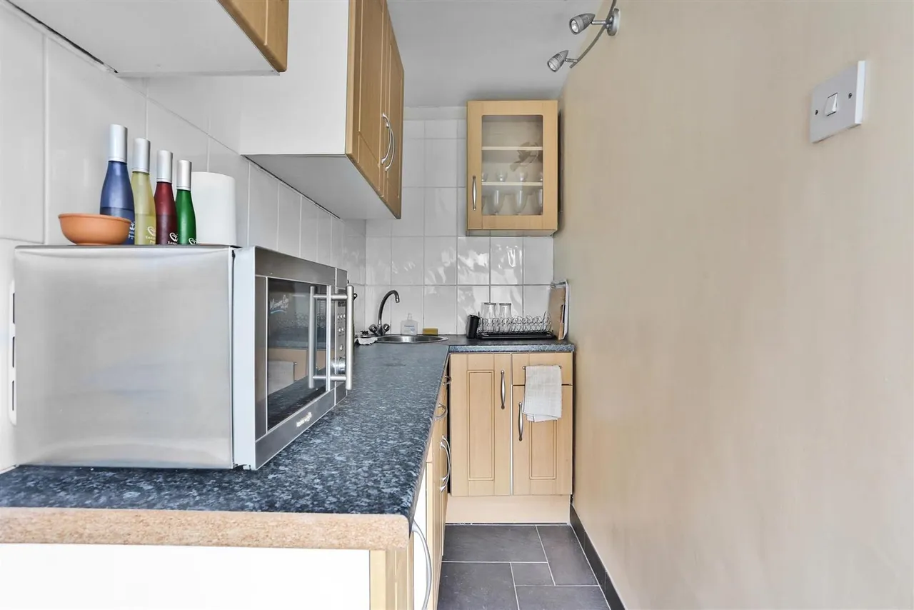 Shirley Avenue, South Cheam, SM2, photo 29
