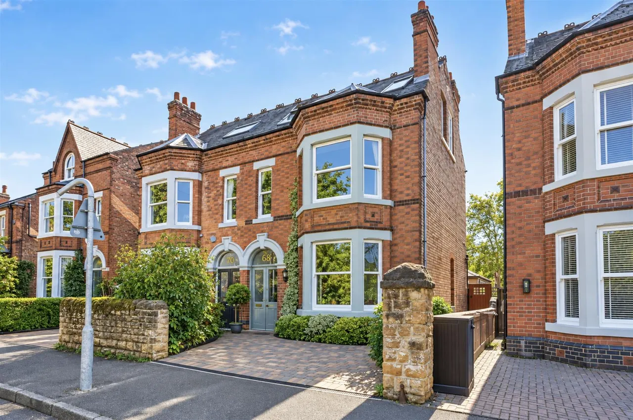 5 bed house for sale, Holme Road, Lady Bay, NG2