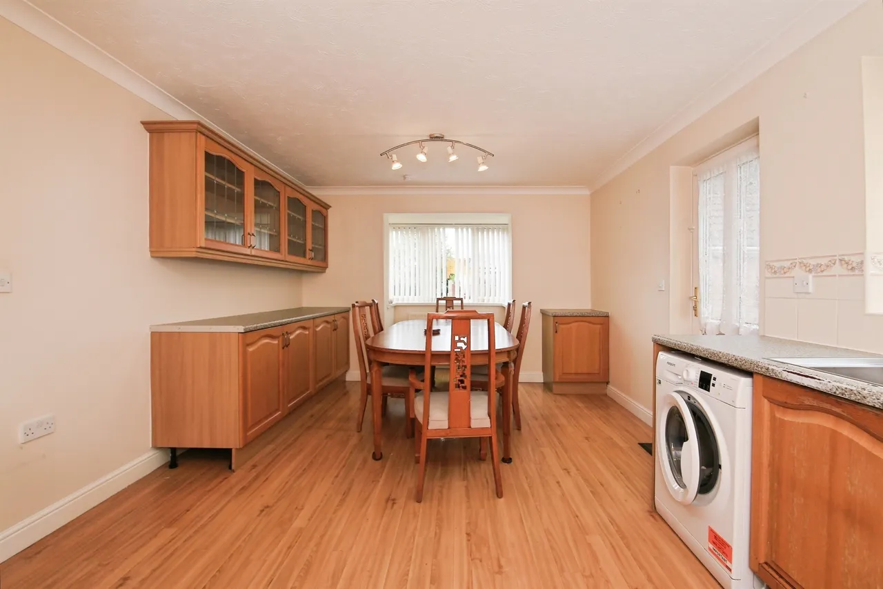 Rosewood Close, Yaxley, PETERBOROUGH, photo 5