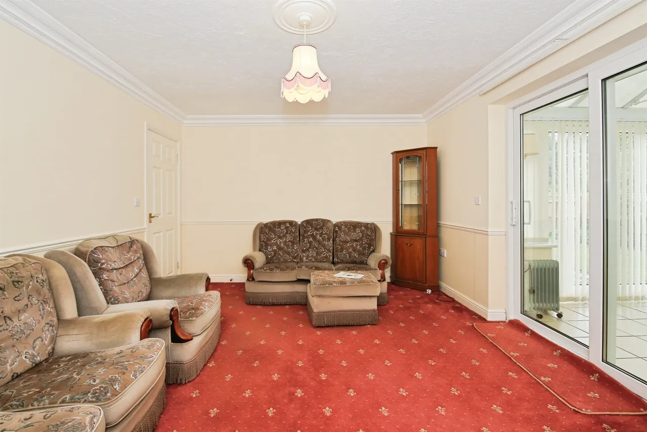 Rosewood Close, Yaxley, PETERBOROUGH, photo 2
